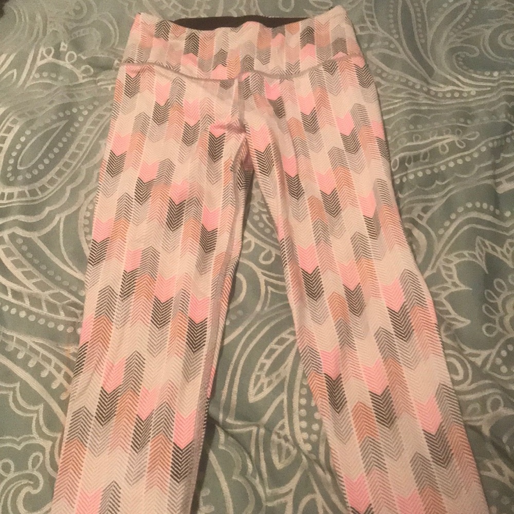 Victoria’s Secret active leggings